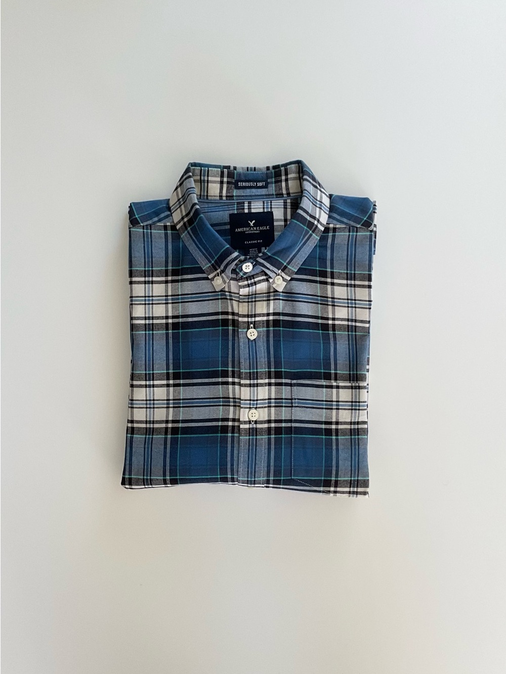 American Eagle Outfitters Classic Fit Men’s Size M Plaid Long Sleeve Button Down